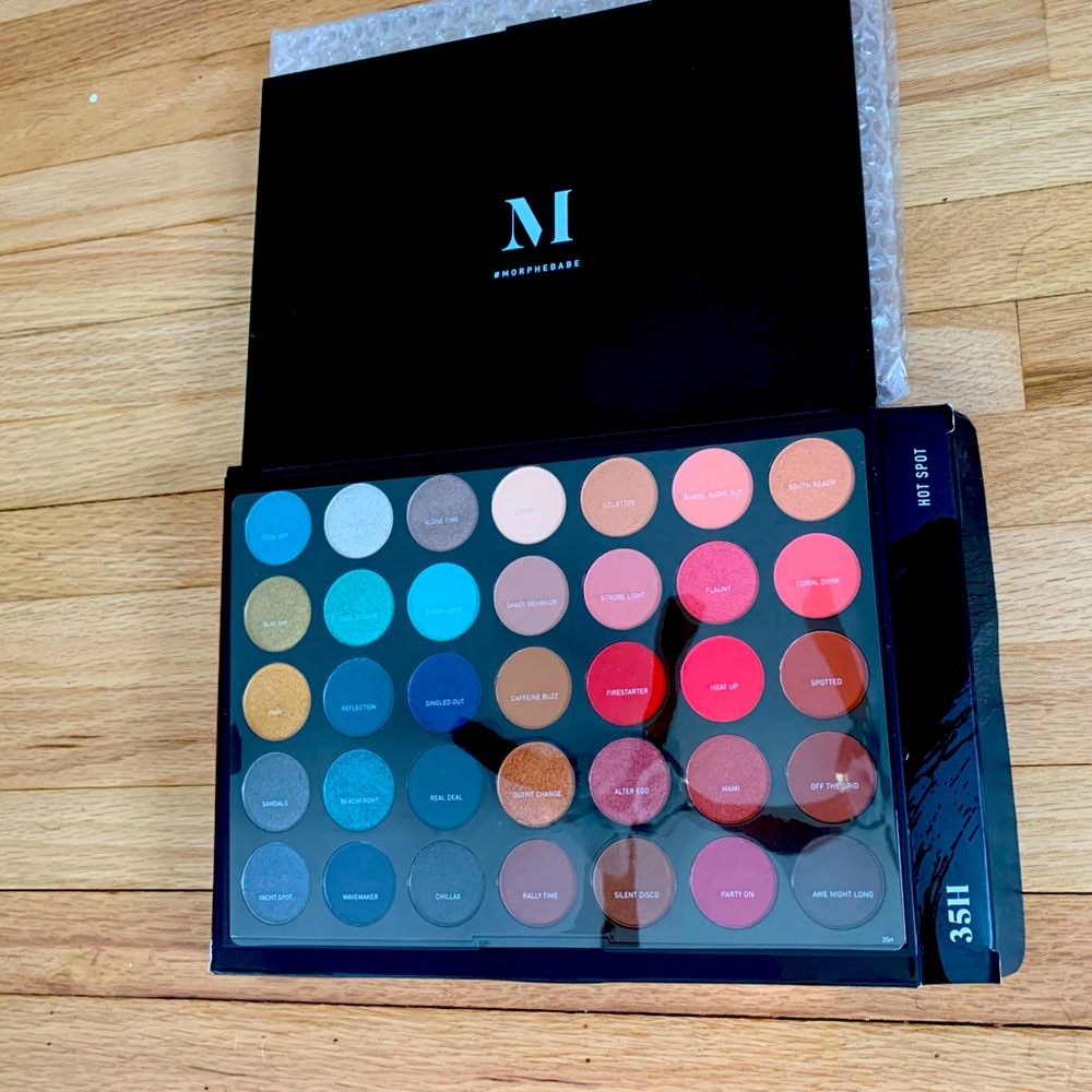 New Morphe 35H Hot Spot Artistry Pallette
